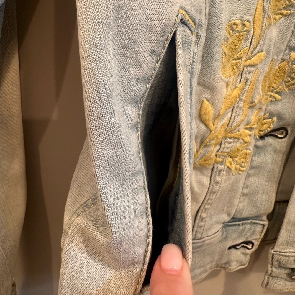 LuLaRoe Light Blue Denim Jacket Yellow Floral Embroidery Layer Staple Sz S - Picture 8 of 11